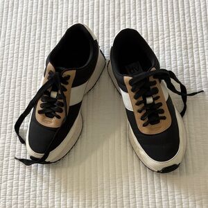 Dolce Vita Black and Cream Sneakers